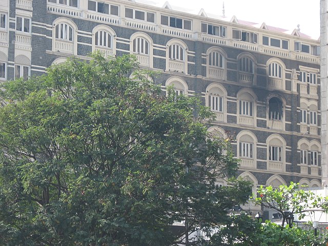 2008_Mumbai_terror_attacks_Taj_Hotel_burned_room